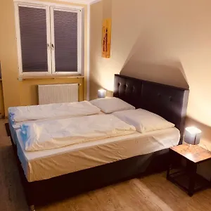 White Pearl 1 Hostal